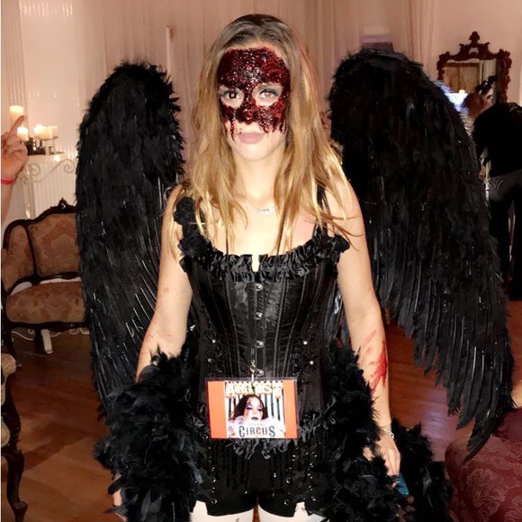 Meet your Posher, Jordan - Picture 5 of 6